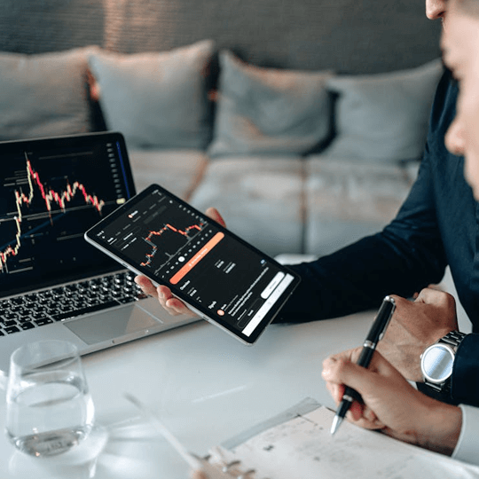 Spark Xyvor - Team of Cryptocurrency Experts